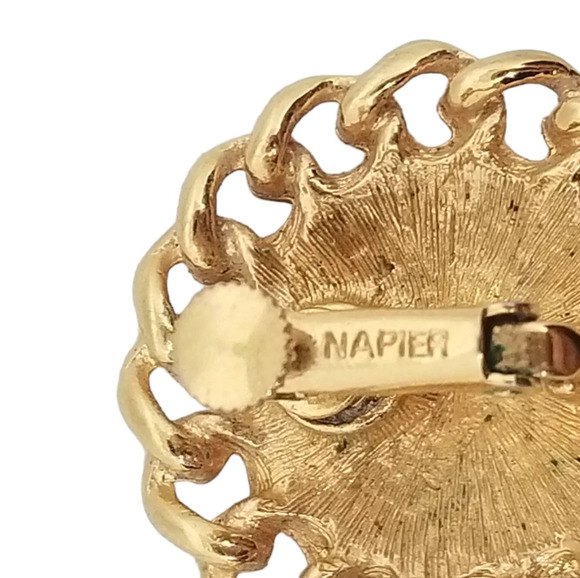 VINTAGE NAPIER LARGE ROUND GOLDTONED  & RED ENAMEL STATEMENT CLIP ON EARRINGS - Picture 6 of 6